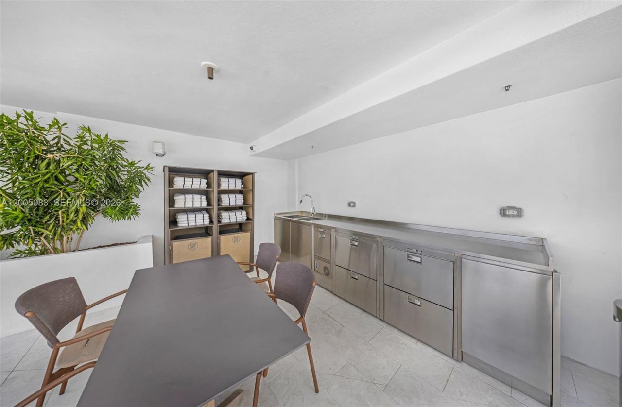 1135 103rd St , Unit 504, Bay Harbor Islands, FL 33154 Photo