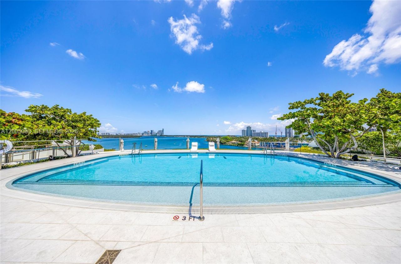 1135 103rd St , Unit 504, Bay Harbor Islands, FL 33154 Photo