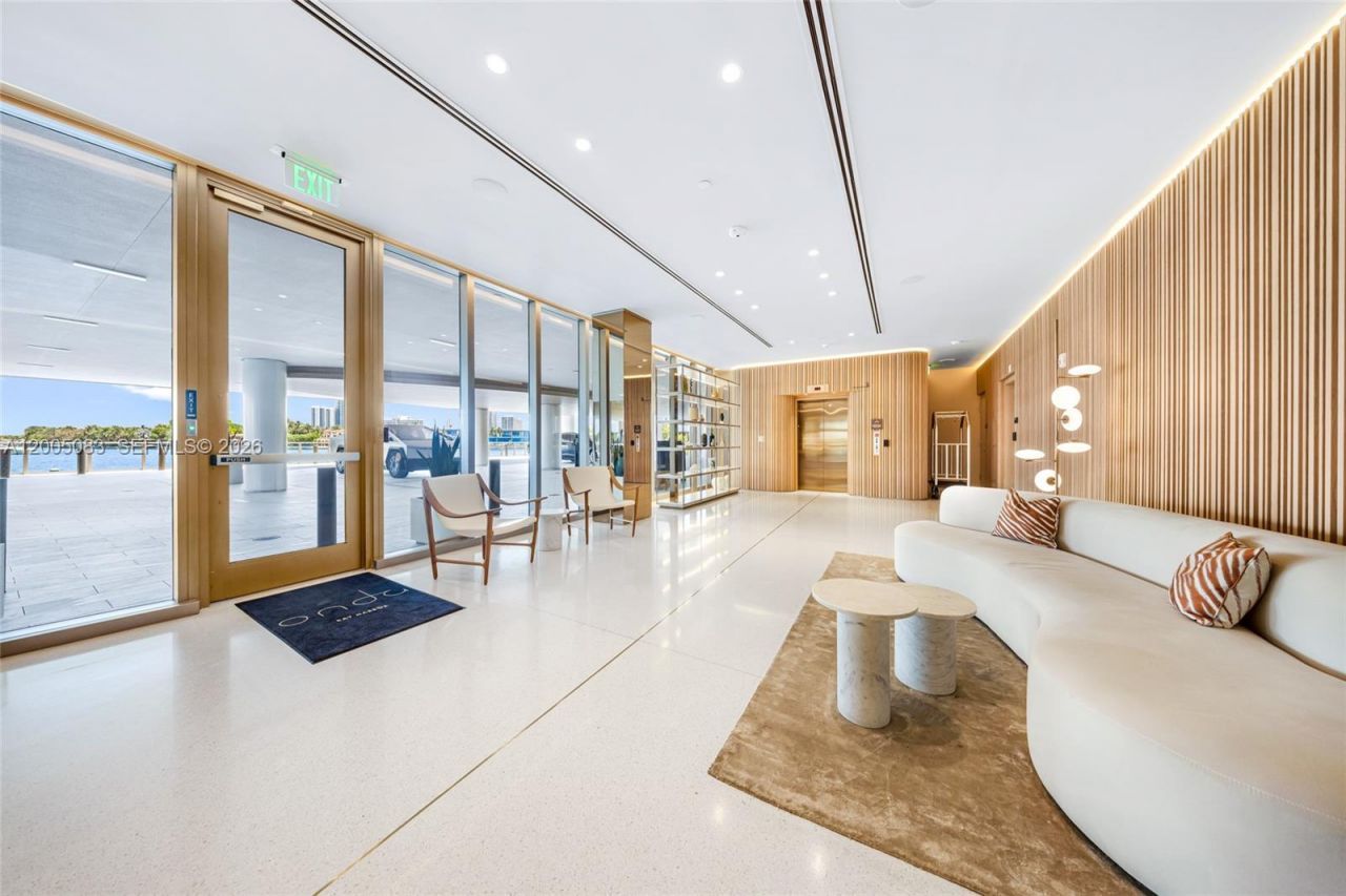 1135 103rd St , Unit 504, Bay Harbor Islands, FL 33154 Photo