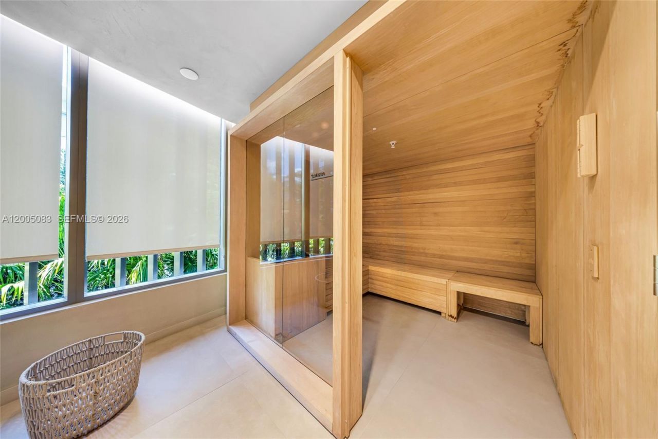 1135 103rd St , Unit 504, Bay Harbor Islands, FL 33154 Photo