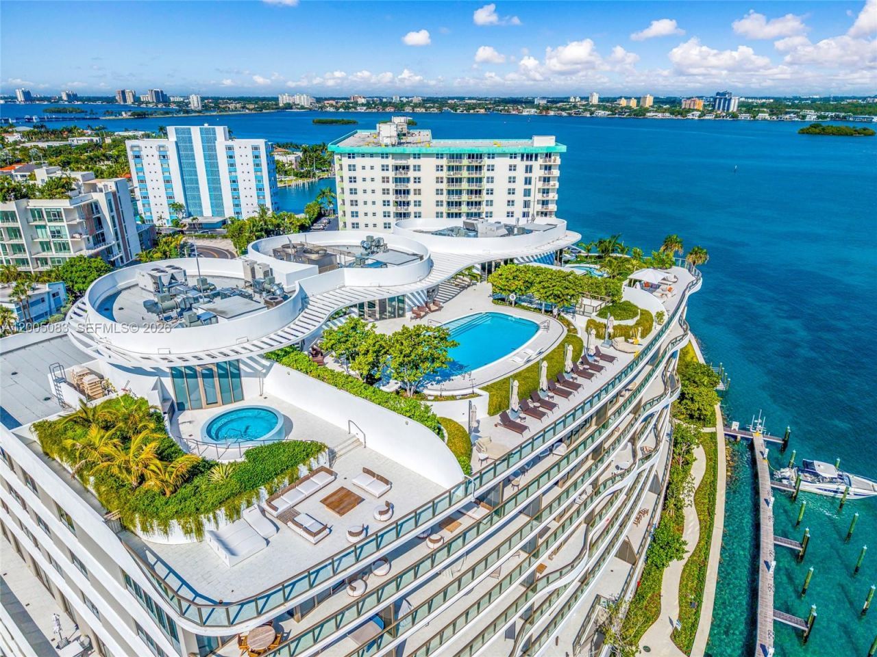 1135 103rd St , Unit 504, Bay Harbor Islands, FL 33154 Photo