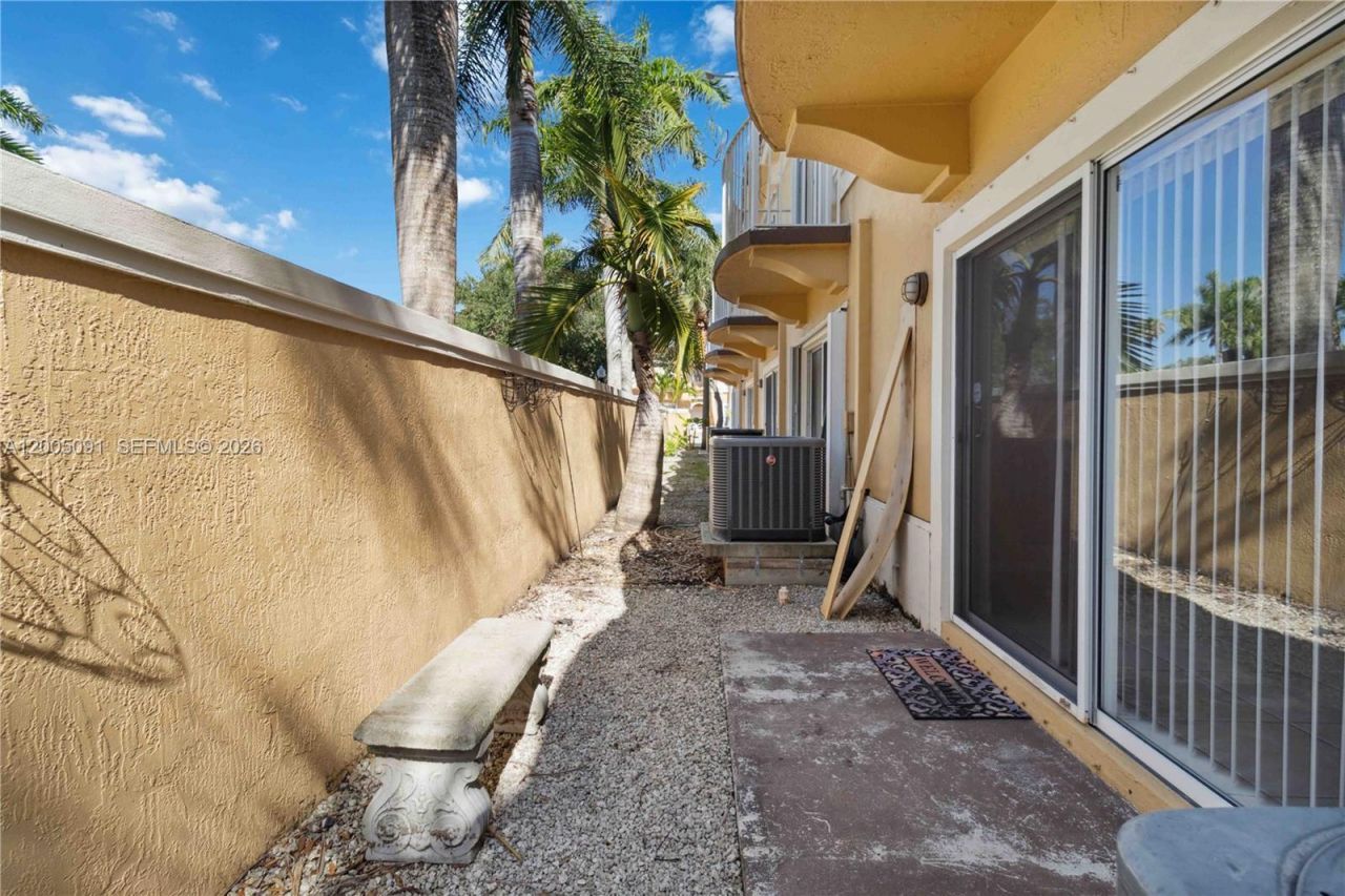 3079 SW 129th Way , Unit 159, Miramar, FL 33027 Photo