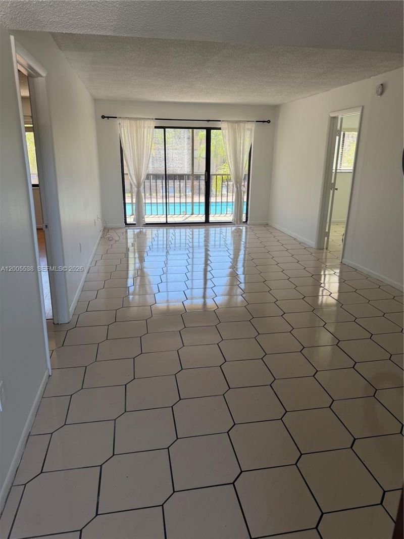 8415 SW 107th Ave, Unit 208W, Miami, FL 33173 Photo