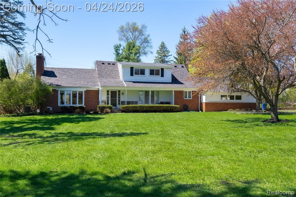 24531 Bloomington Drive, Franklin Vlg, MI 48025 Main Photo