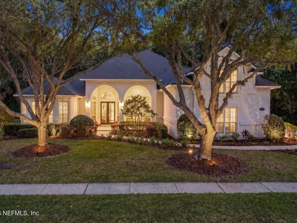 380 CLEARWATER Drive, Ponte Vedra Beach, FL 32082