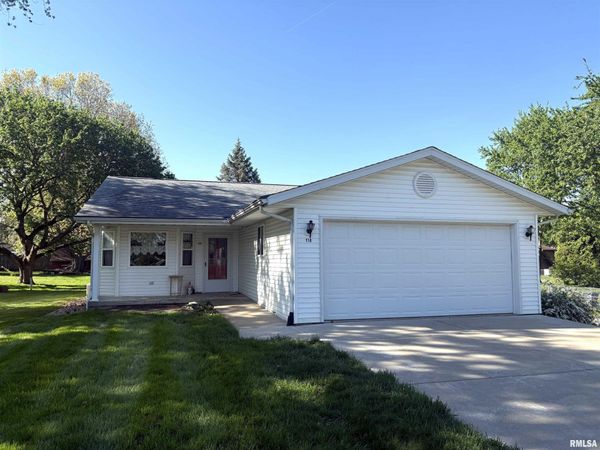 110 E GREEN Street, Deer Creek, IL 61733