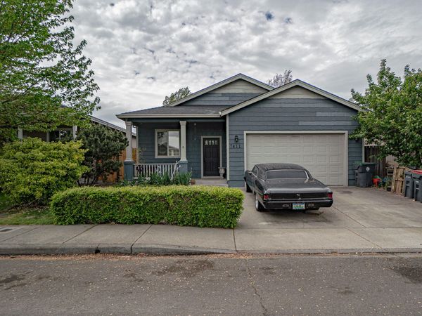 7411 Stonefield Drive, White City, OR 97503