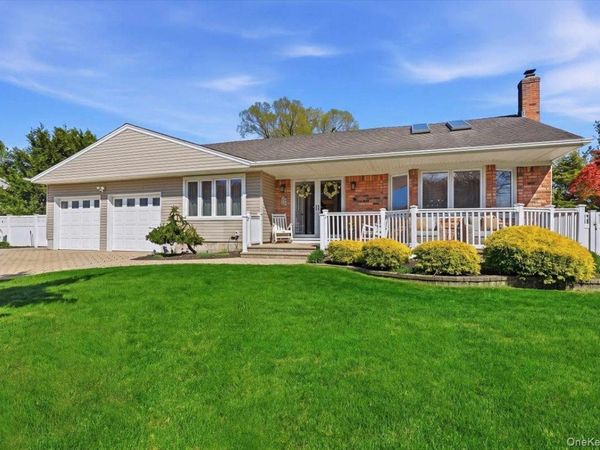 44 Steven Place, Smithtown, NY 11787