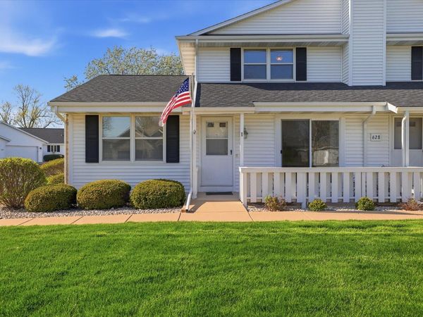 628 Westbury Ln, Unit #1, Delavan, WI 53115
