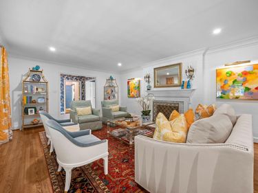 809 Lake Boone Trail, Raleigh, NC 27607