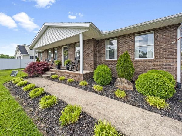 961 McCloud Drive , Worthington, KY 41183