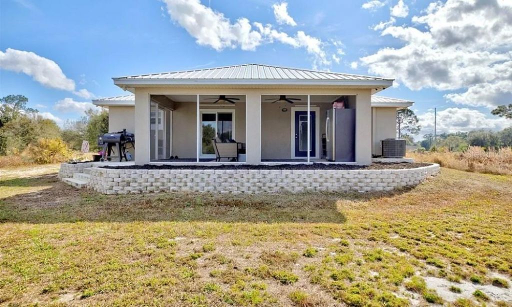 362 Parker Street Ne, Lake Placid, FL 33852 Photo