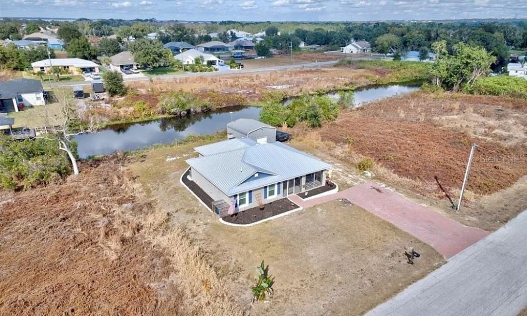 362 Parker Street Ne, Lake Placid, FL 33852 Photo