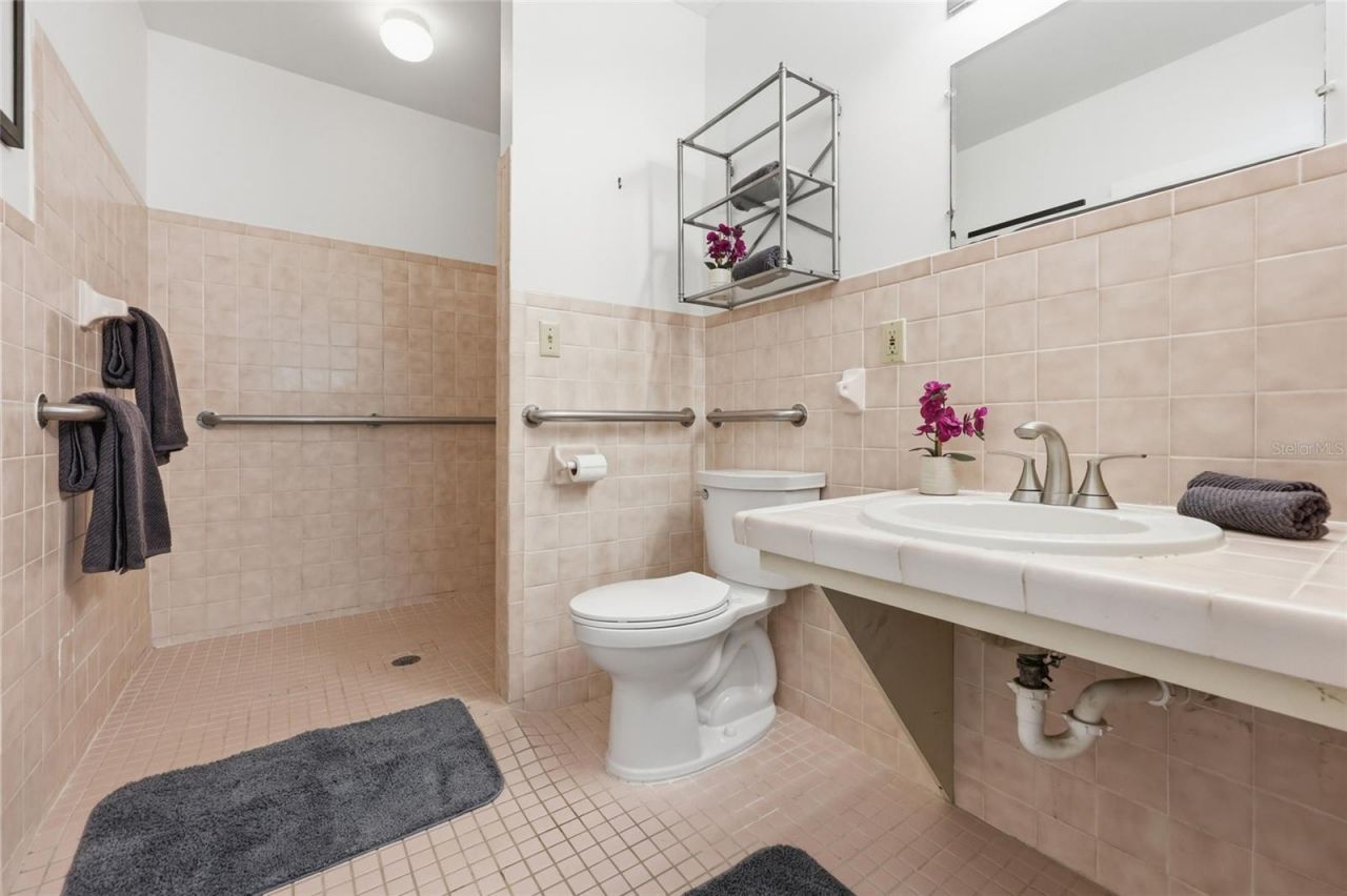 616 SW 21st Avenue, Gainesville, FL 32601 Photo