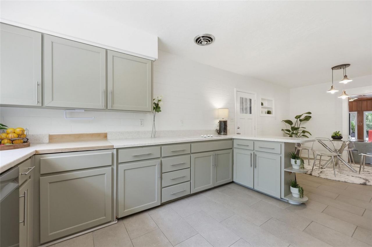 616 SW 21st Avenue, Gainesville, FL 32601 Photo