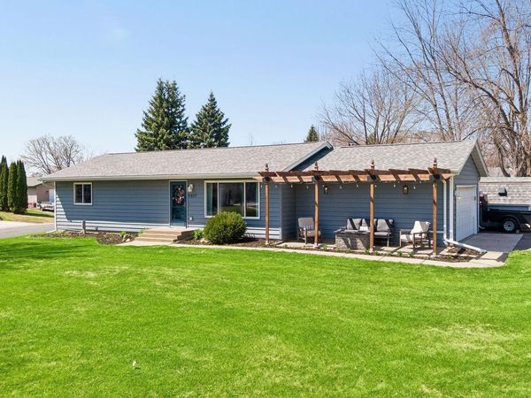 5507 Sunset Circle, Rockford, MN 55373