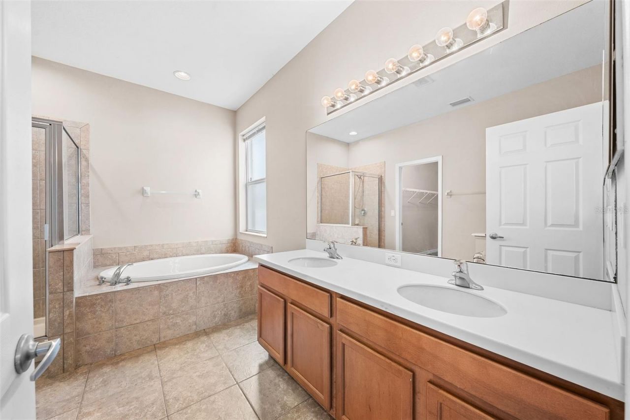 910 Fern Leaf Drive, Ruskin, FL 33570 Photo