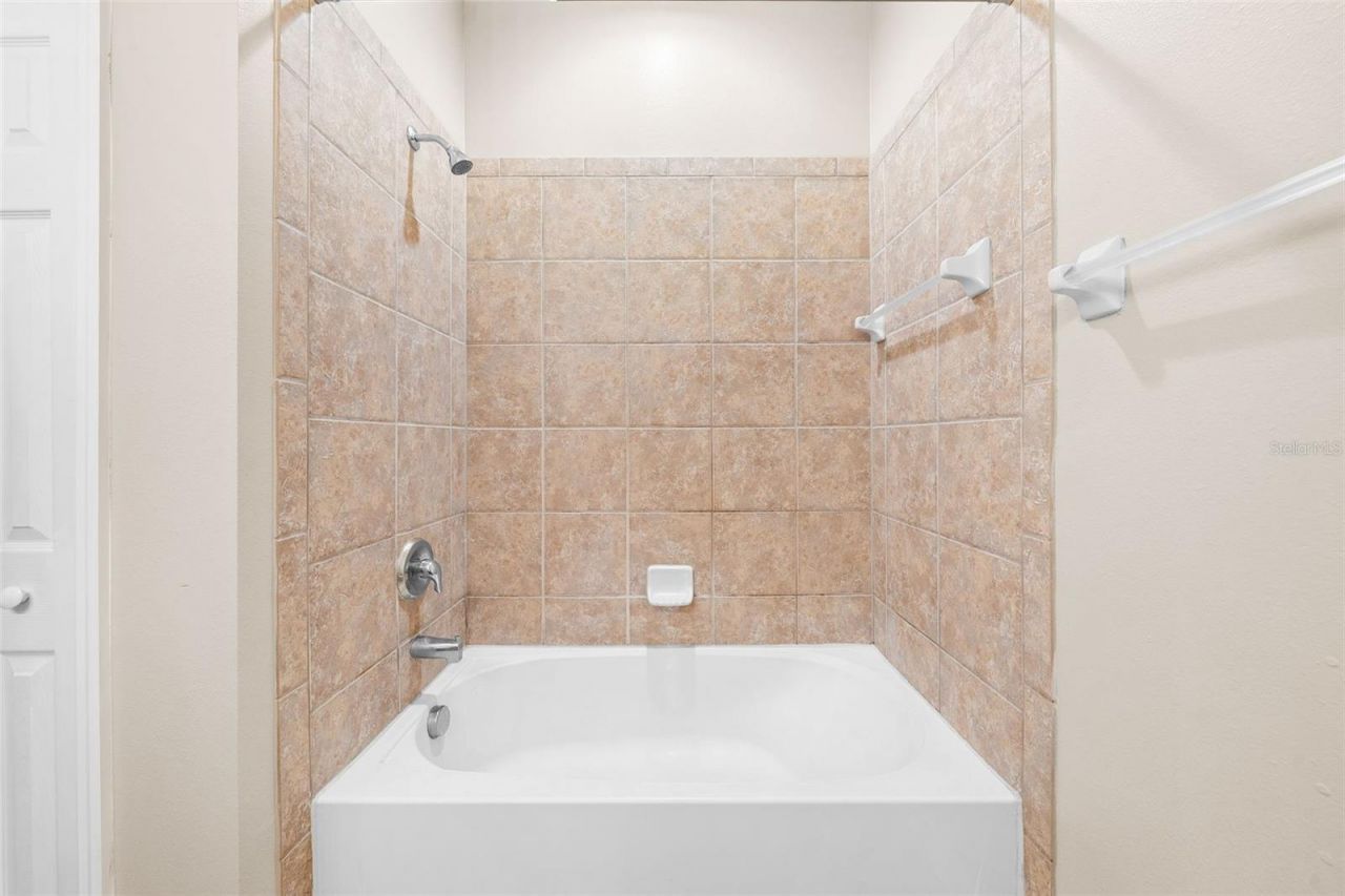 910 Fern Leaf Drive, Ruskin, FL 33570 Photo