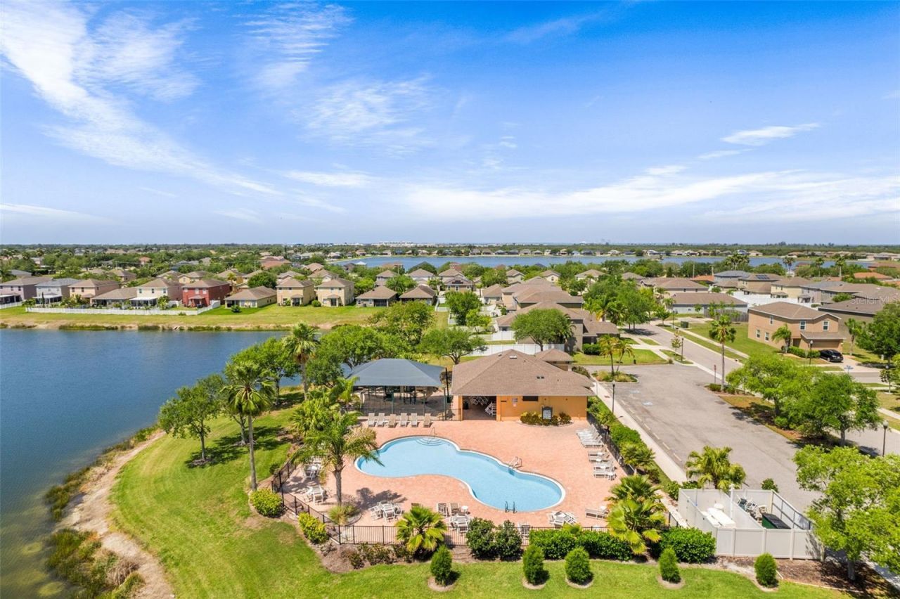 910 Fern Leaf Drive, Ruskin, FL 33570 Photo