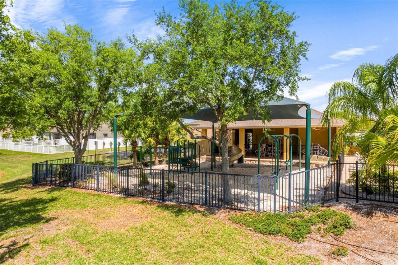 910 Fern Leaf Drive, Ruskin, FL 33570 Photo