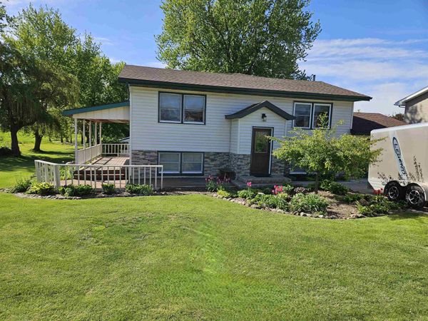 408 E Centre Street, Garnavillo, IA 52049
