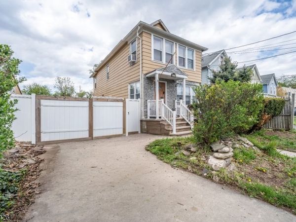 813 George St, Plainfield, NJ 07062