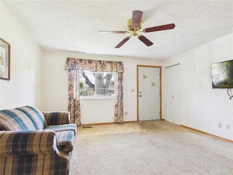 6605 Highbury Road, Huber Heights, OH 45424 Photo 2