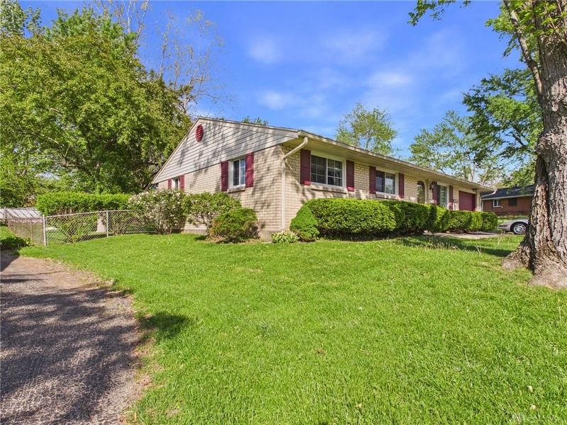 6605 Highbury Road, Huber Heights, OH 45424 Photo 22