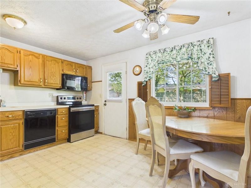 6605 Highbury Road, Huber Heights, OH 45424 Photo 6