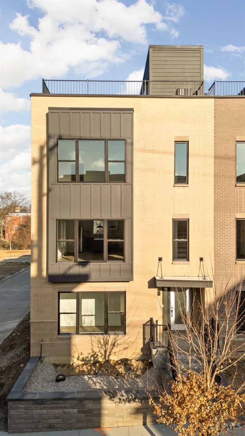 3012 Woodburn Avenue, Cincinnati, OH 45206 Main Photo