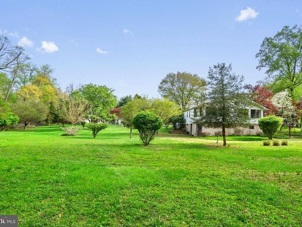 105 SPRING AVENUE, HOLLAND, PA 18966
