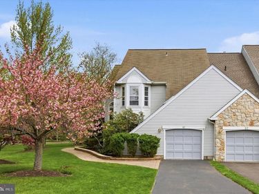 61 HARLOW CIRCLE, LOWER GWYNEDD, PA 19002