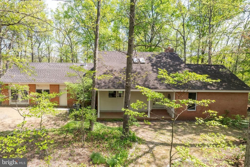 221 SETTLERS LANE, STEPHENSON, VA 22656