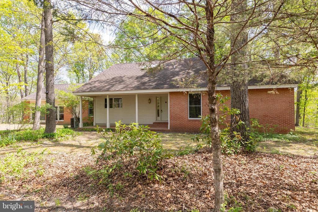 221 SETTLERS LANE, STEPHENSON, VA 22656