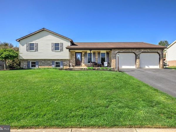 916 DAWN AVENUE , EPHRATA, PA 17522