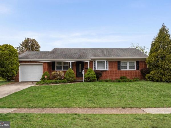 820 JAMESTOWN ROAD, BLACKWOOD, NJ 08012