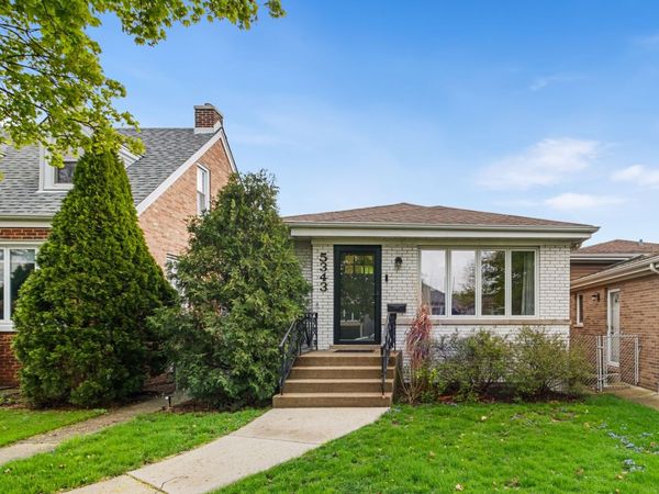5343 N Moody Avenue , Chicago, IL 60630