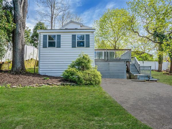 93 Maple Road , Kings Park, NY 11754