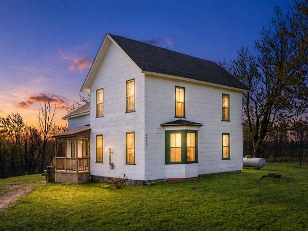 6555 N Coloma Road, Coloma, MI 49038