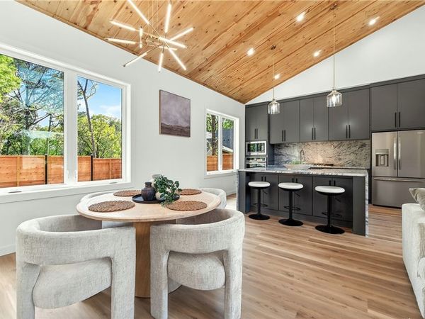 27 Luncarty Lane, Bella Vista, AR 72715