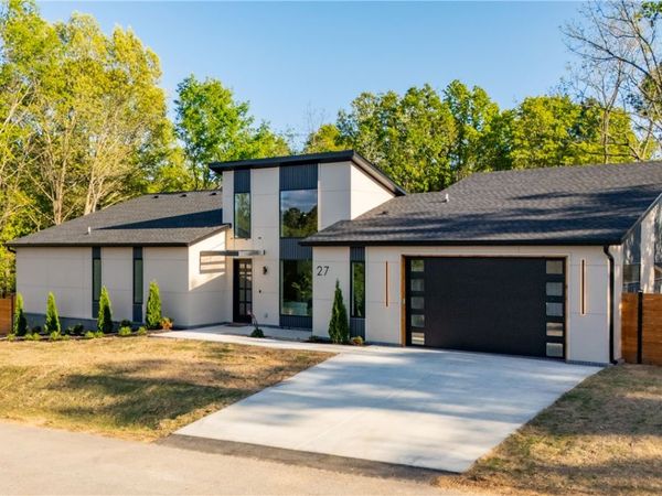27 Luncarty Lane, Bella Vista, AR 72715