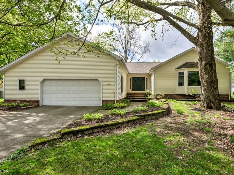 8750 Evergreen Drive , Mentor, OH 44060 Photo 2