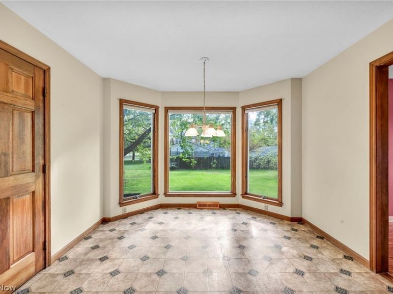 8750 Evergreen Drive , Mentor, OH 44060 Photo 20