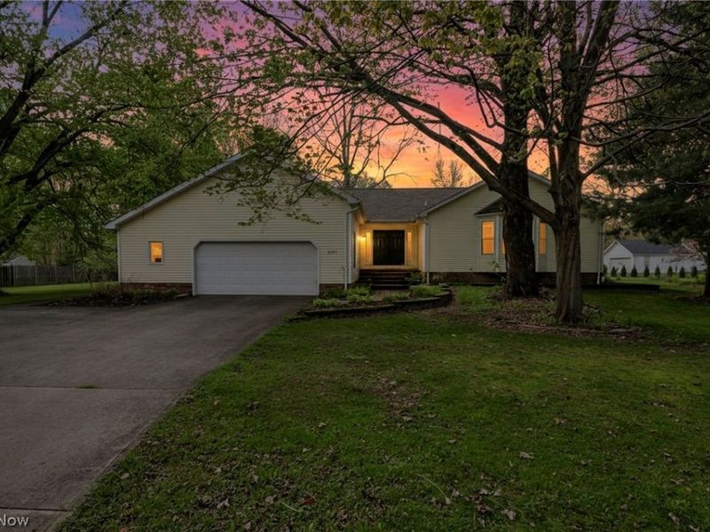 8750 Evergreen Drive , Mentor, OH 44060 Photo 4