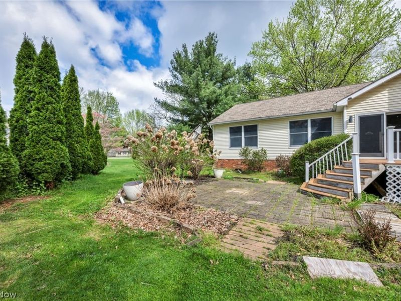 8750 Evergreen Drive , Mentor, OH 44060 Photo 6