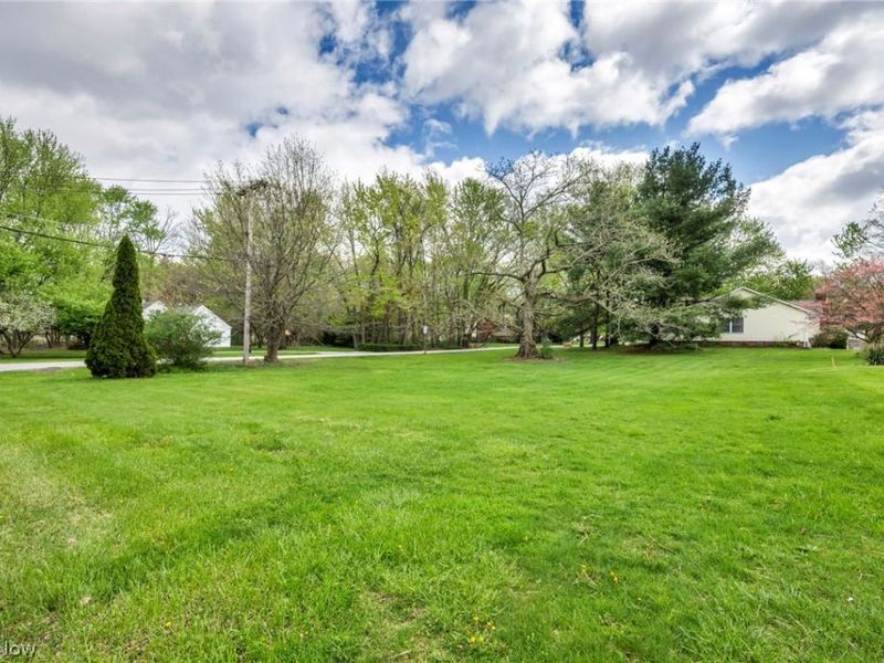 8750 Evergreen Drive , Mentor, OH 44060 Photo 8