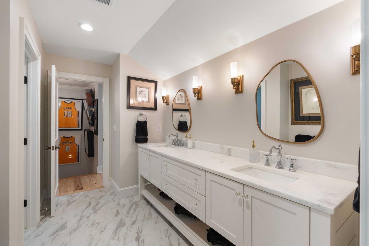 36 Nicholson Street Photo 36