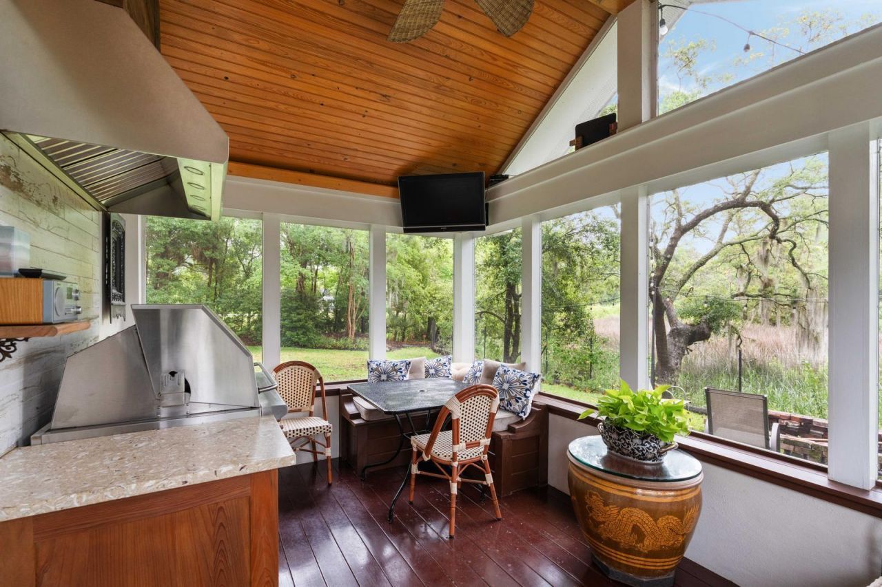 36 Nicholson Street Photo 43