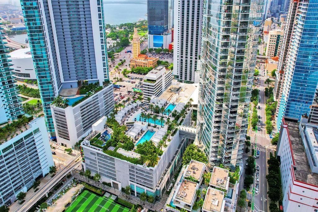 851 NE 1st Ave , Unit 4405, Miami, FL 33132 Photo