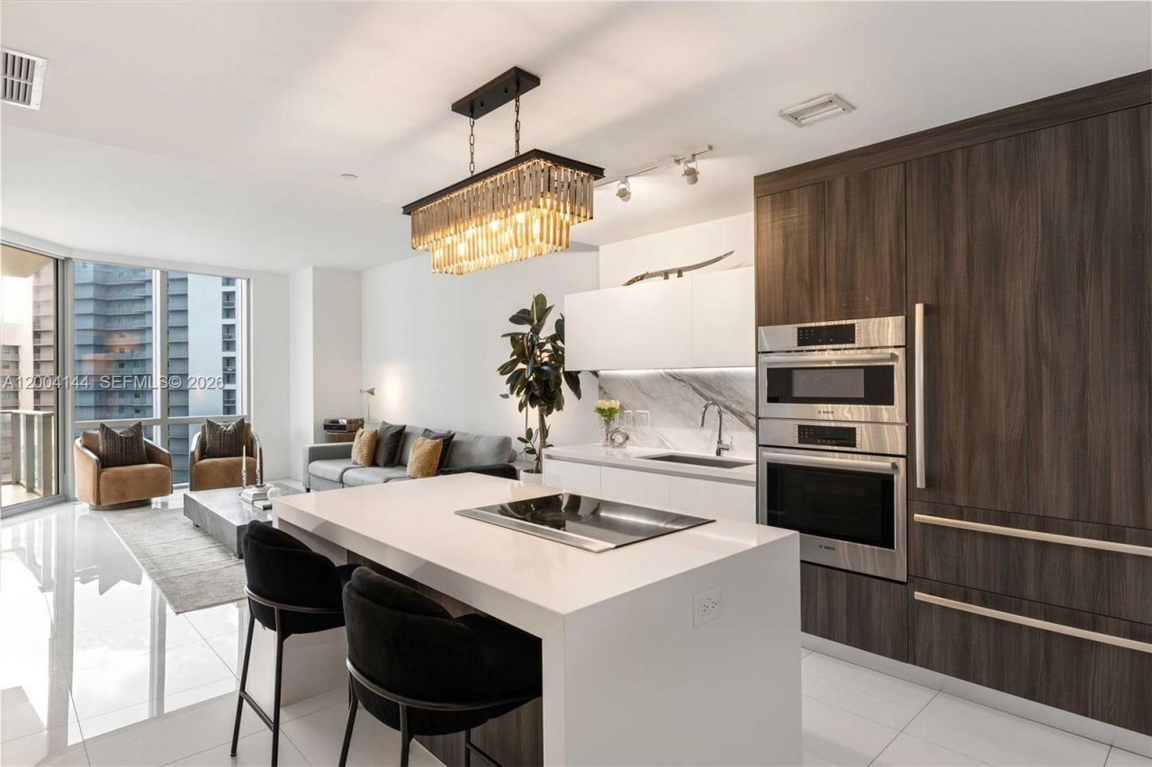 851 NE 1st Ave , Unit 4405, Miami, FL 33132 Photo